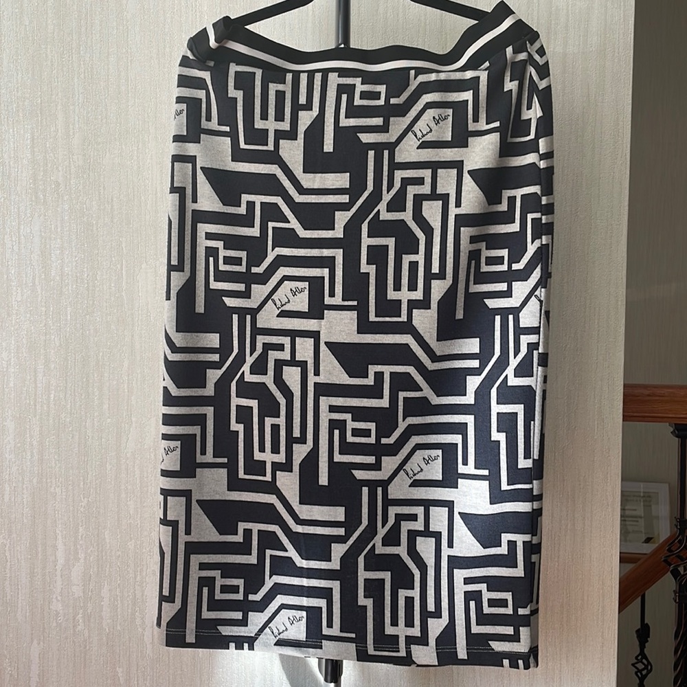 NWOT Richard Allen X H&M sweater skirt, Size L